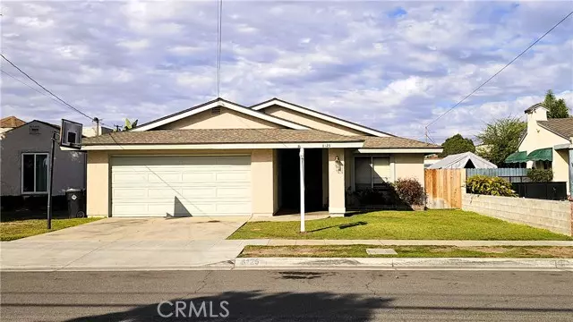 8125 Roosevelt, Midway City, CA 92655