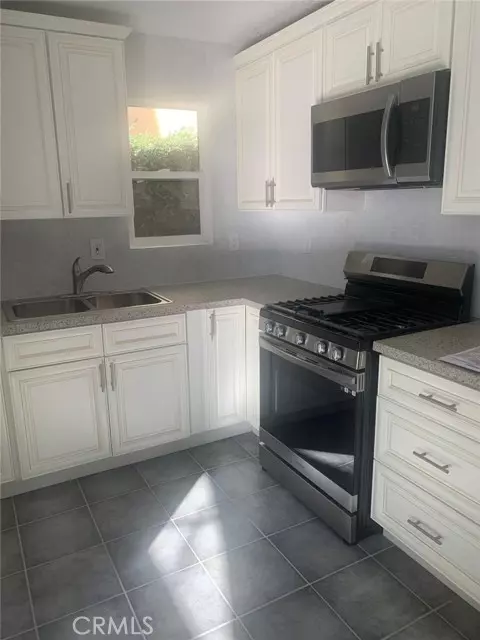 La Palma, CA 90623,8411 Meadowlark Ln #B