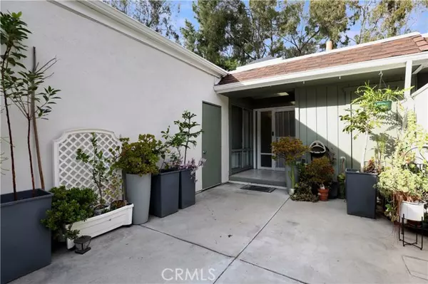 Laguna Hills, CA 92653,22081 Caminito Amor