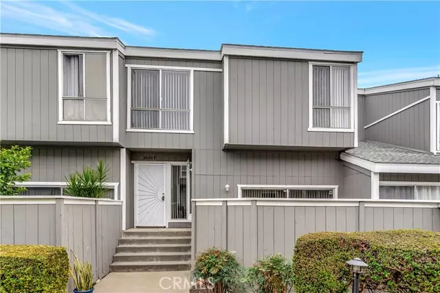 2670 W Segerstrom #f, Santa Ana, CA 92704