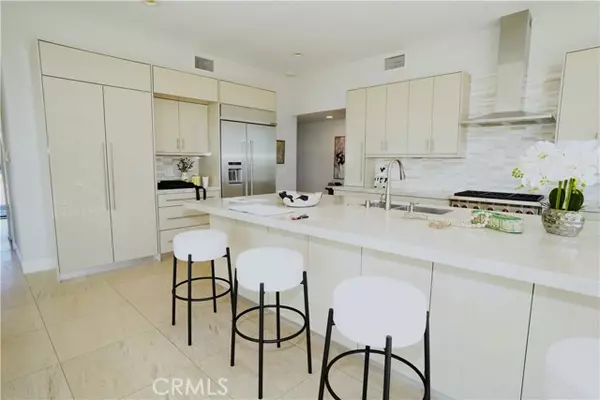 Laguna Beach, CA 92651,2615 Temple Hills