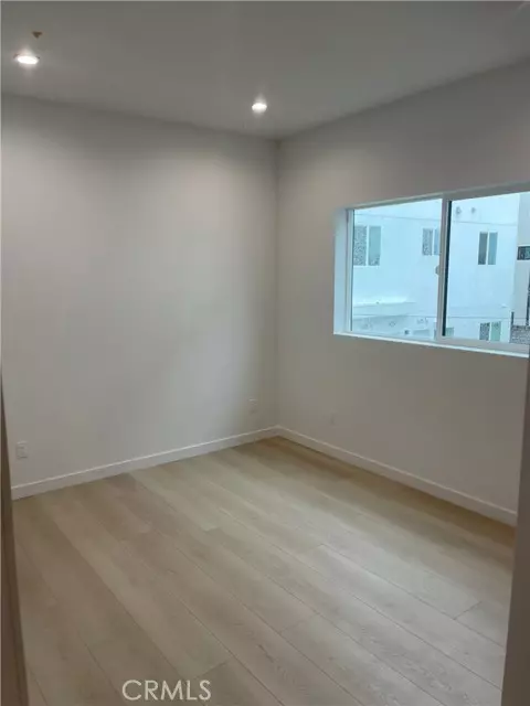 Los Angeles, CA 90037,611 W 41st Place