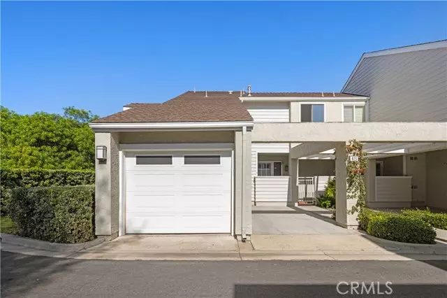 415 Deerfield, Irvine, CA 92606