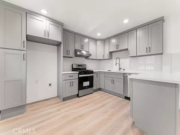 Santa Ana, CA 92704,308 S Laurel Street #C