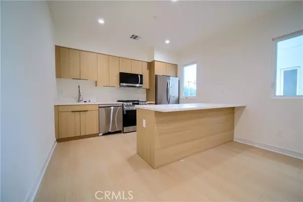 Los Angeles, CA 90042,257 S Ave 54