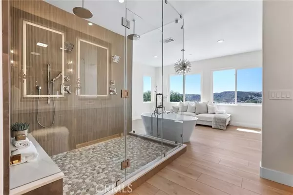 41 Long View Road, Laguna Hills, CA 92679