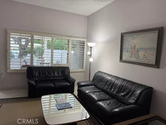 2220 E Via Mariposa #B, Laguna Woods, CA 92637
