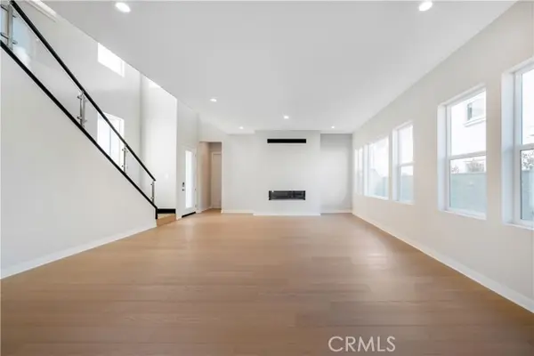 Lake Forest (el Toro), CA 92630,301 Brackens