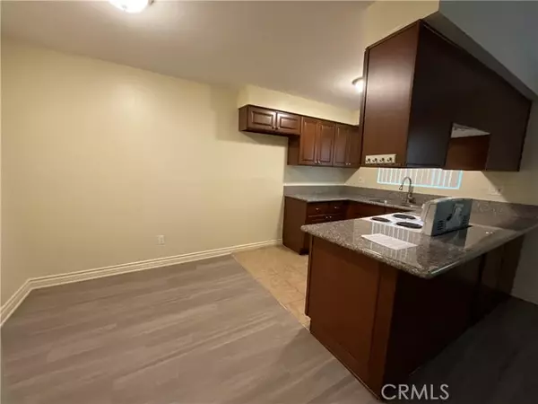 Cypress, CA 90630,6042 Lime #B