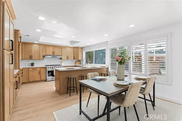 Lake Forest (el Toro), CA 92630,25496 Coral Wood