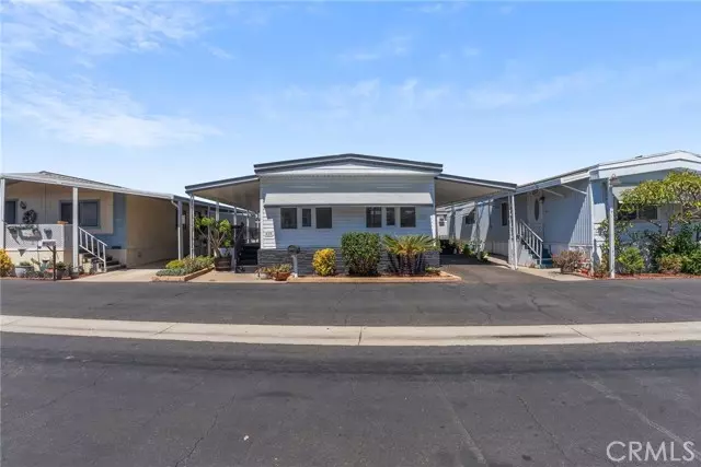 Westminster, CA 92683,15621 Beach Boulevard #115