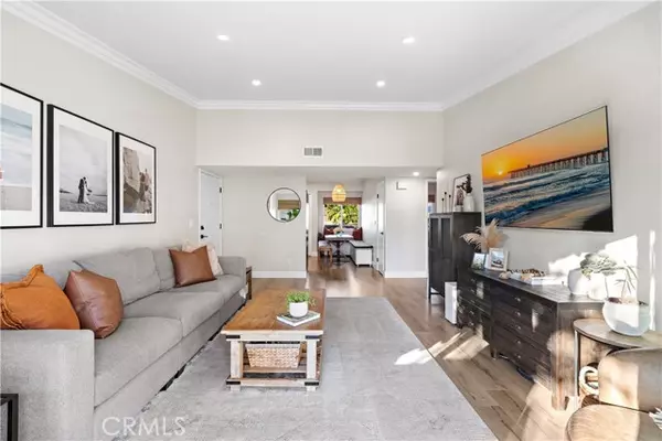 Lake Forest (el Toro), CA 92630,26108 Serrano Court