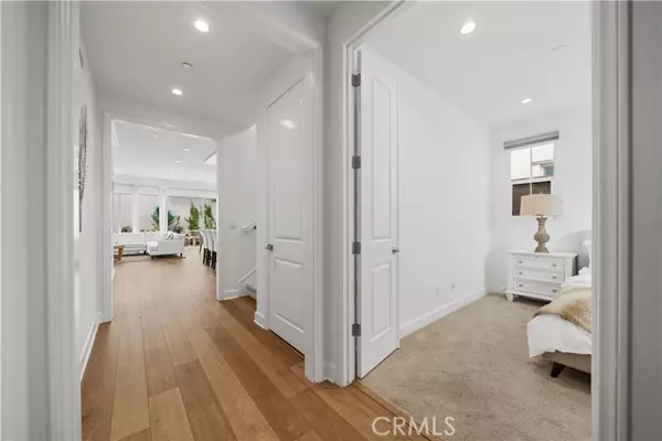 Irvine, CA 92620,67 Runner