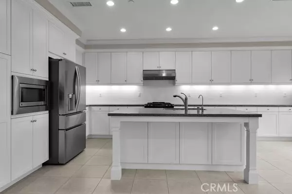 Irvine, CA 92620,89 Devonshire