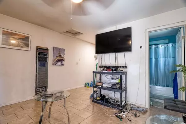 Los Angeles, CA 90061,11415 Link Street