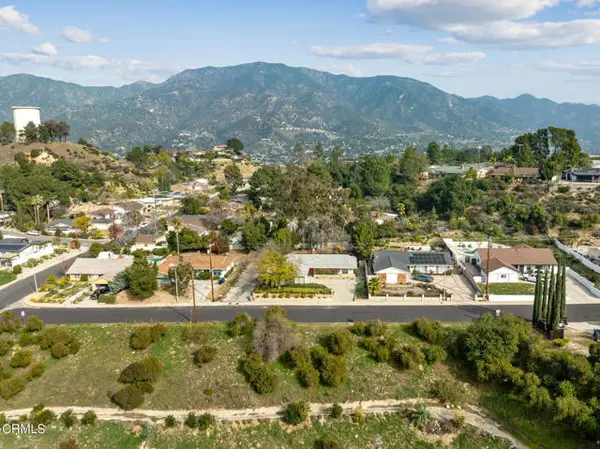 9442 Charrick Drive, Tujunga (los Angeles), CA 91042