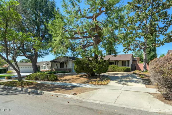 1533 Lynoak Drive, Claremont, CA 91711