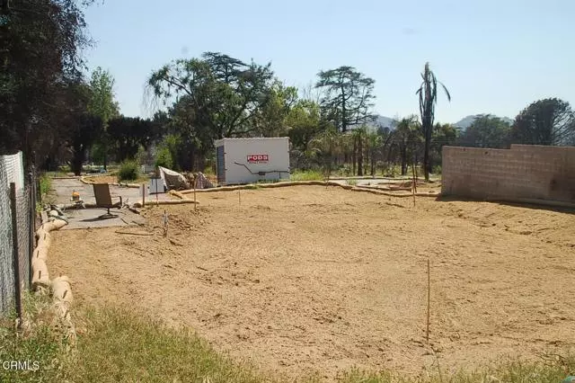 Altadena, CA 91001,103 E Las Flores