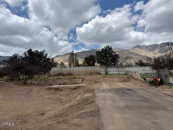 Altadena, CA 91001,563 E Las Flores Drive