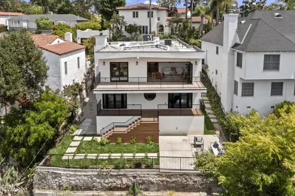 Los Angeles, CA 90027,4171 Holly Knoll Drive