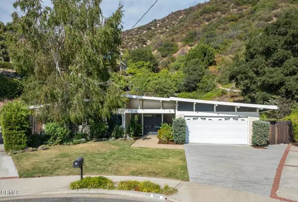 2103 Normanton Drive, La Canada Flintridge, CA 91011