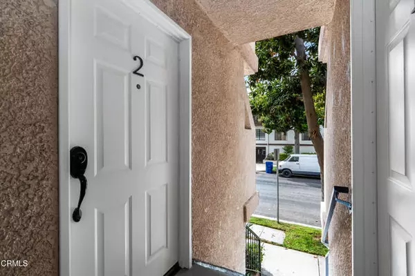 4500 Murietta Avenue #2, Sherman Oaks, CA 91423
