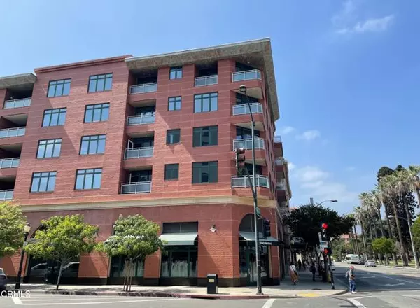 125 N Raymond Avenue #211, Pasadena, CA 91103