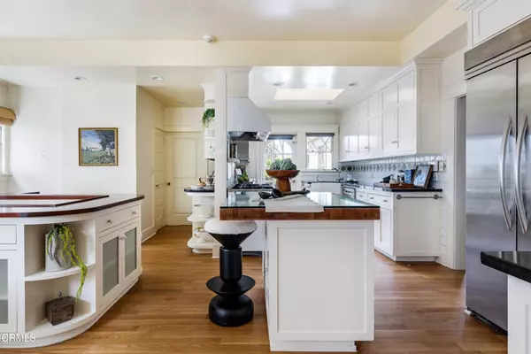 259 S St Andrews Place, Los Angeles, CA 90004