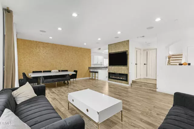 Sylmar (los Angeles), CA 91342,14060 Carlton Lane