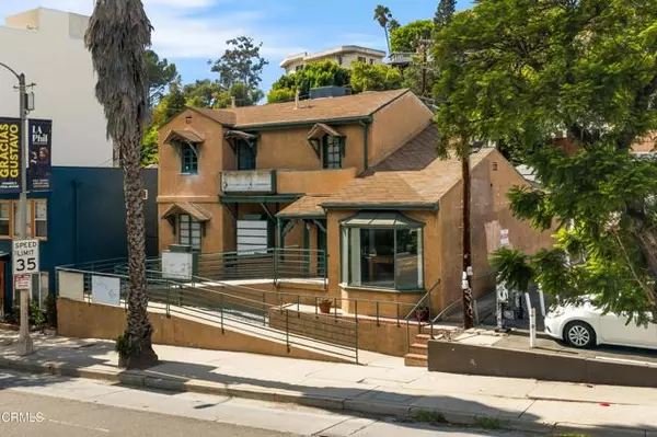 Los Angeles, CA 90068,3325 Barham Boulevard