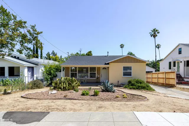 1500 E Topeka Street, Pasadena, CA 91104