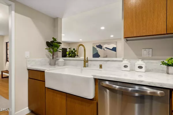 Los Angeles, CA 91403,4542 Willis Avenue #206