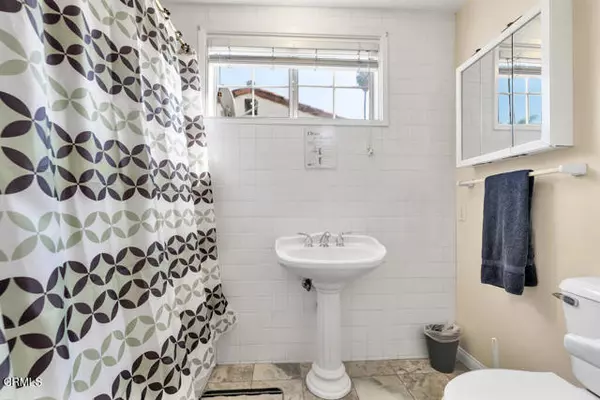 Los Angeles, CA 91406,15743 Covello Street