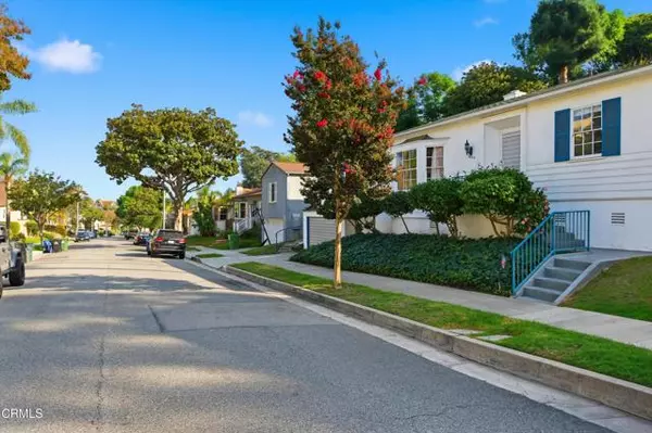 Los Angeles, CA 90043,3860 FAIRWAY Boulevard