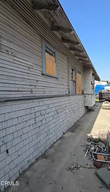 Los Angeles, CA 90037,1020 W 42nd Place