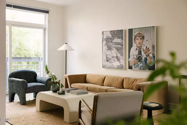 2753 Waverly Drive #302, Los Angeles, CA 90039