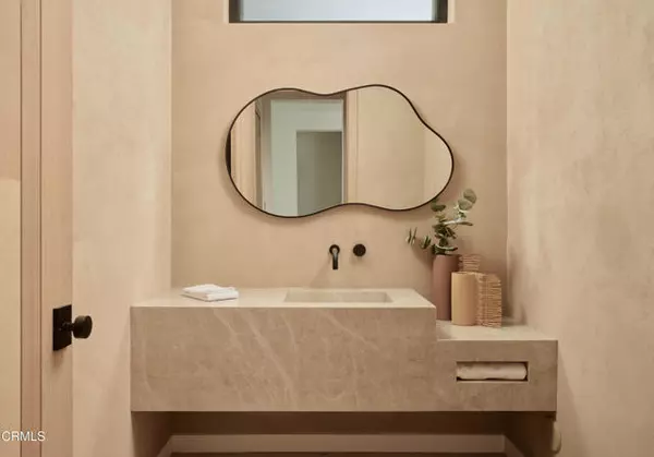 Los Angeles, CA 91602,11638 Kling Street