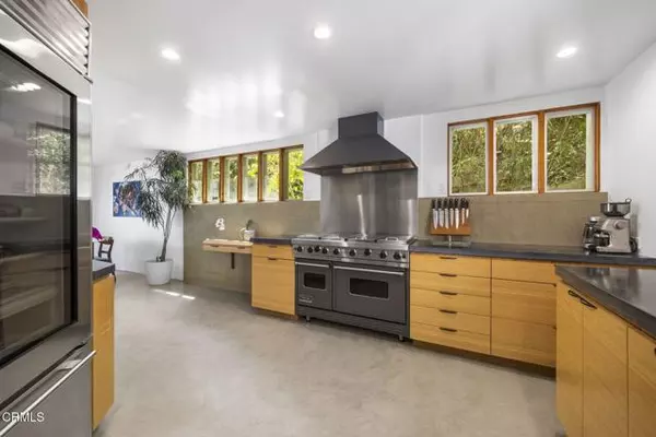 3551 Dixie Canyon Place, Los Angeles, CA 91423