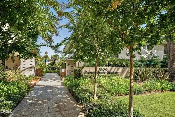 1000 S Orange Grove Boulevard #17, Pasadena, CA 91105