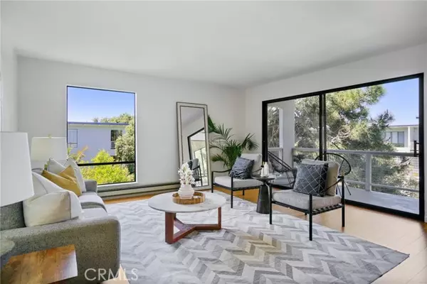 5 Commodore Drive #B410, Emeryville, CA 94608