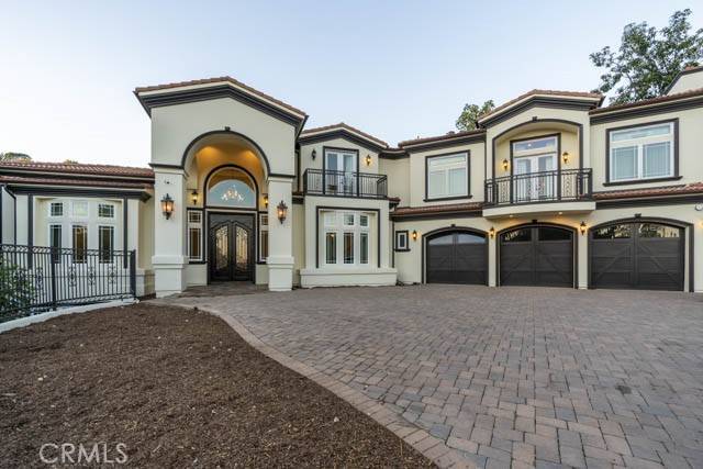 La Habra Heights, CA 90631,805 West Road