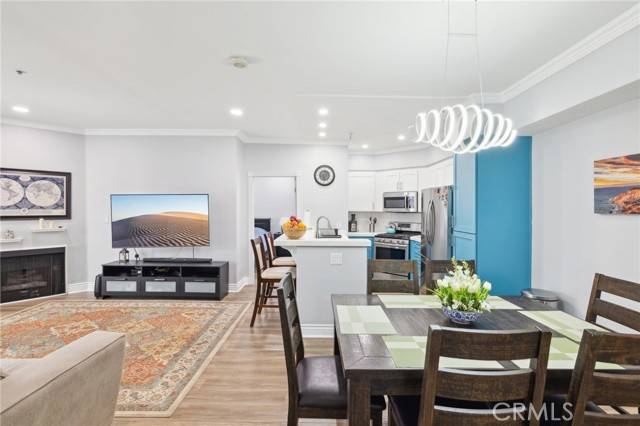 14914 Hamlin Street #104, Van Nuys (los Angeles), CA 91411