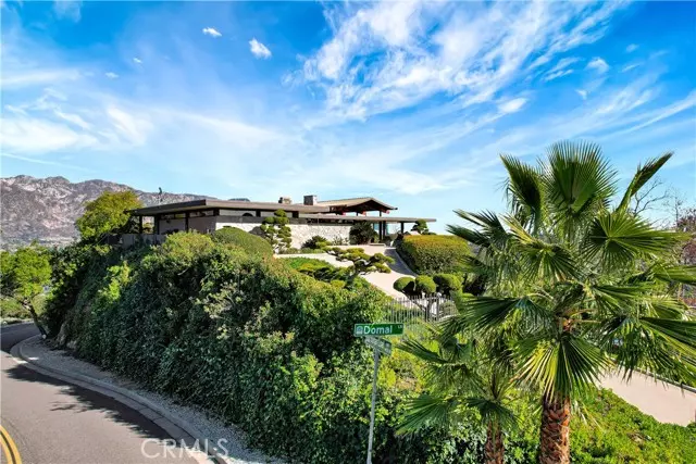3820 Domal Lane, La Canada Flintridge, CA 91011