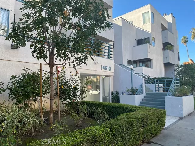 14610 Erwin Street #208, Van Nuys (los Angeles), CA 91411