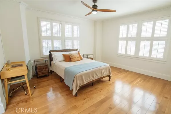 Long Beach, CA 90802,315 W 3rd #305