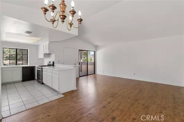 Diamond Bar, CA 91765,21600 Laurelrim #B