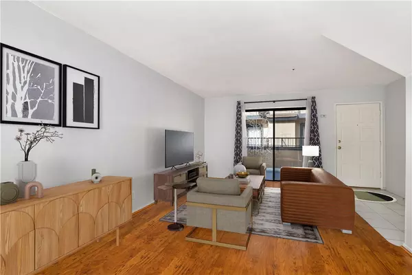 1814 8th, Monrovia, CA 91016