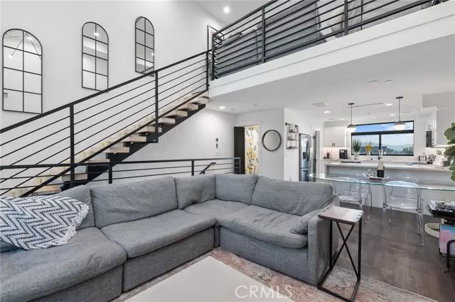 11324 W Raitt Lane, North Hollywood (los Angeles), CA 91606