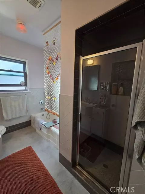 Los Angeles, CA 90065,3654 Roderick Road