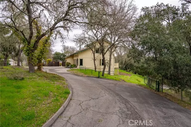 8960 Ortega Road, Atascadero, CA 93422